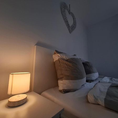 Umgeben Von Seen Und Waeldern Brühl Extérieur photo